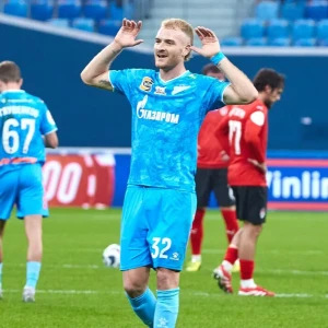 «Зенит» одолел «Химки» в игре российского футбольного чемпионата