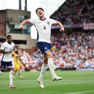 Английские футболисты выиграли четвертую игру подряд в отборе на Чемпионат мира 2026 года.