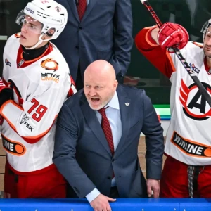 «Автомобилист» одержал победу над «Сочи» в овертайме в матче КХЛ