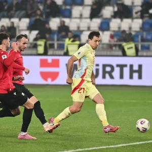 Сборная Грузии по футболу разгромно проиграла испанцам и потеряла шансы на выход на ЧМ