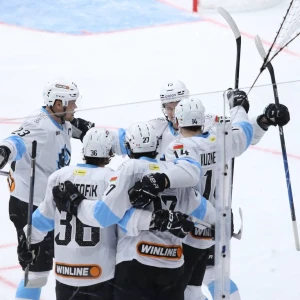 «Динамо» из Минска одержало победу над «Ак Барсом» со счетом 7:3 в матче КХЛ