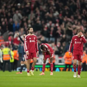 "Ливерпуль" проиграл ПСВ в Лиге чемпионов и потерпел третье разгромное поражение подряд