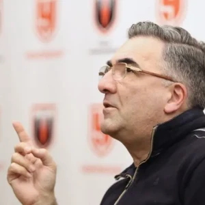 «Такого я впервые встречаю в жизни». Вайсфельд высказал свое мнение о скандальном эпизоде с Шалуновым.