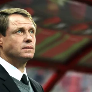 "Торпедо" рассматривает возможность назначения Черевченко на пост главного тренера, если Кононов не улучшит ситуацию в ближайшее время.