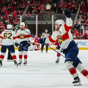 Ткачук набрал 128 очков в первом сезоне за «Флориду» — четвёртый результат в истории НХЛ