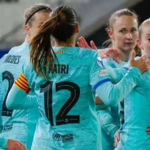 Женщины "Бранн" 1-2 "Барселона": обладательницы Лиги чемпионов одерживают победу в первом матче четвертьфинала.