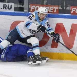 «Сибирь» объявила о расставании с лучшим снайпером Шаровым и ещё шестью игроками