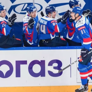 «Лада» одержала первую победу в КХЛ после возвращения, разгромив «Амур»