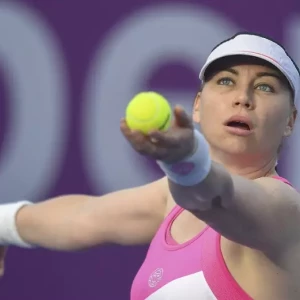Российская теннисистка Звонарёва вышла в финала парного турнира WTA в Лионе