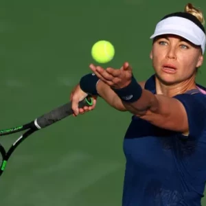 Перенос матча Звонаревой в парном разряде на Итоговом турнире WTA на пятницу