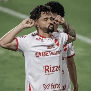 «Торпедо» готово подписать бразильского форварда Алессона — сообщают Feras do Esporte.