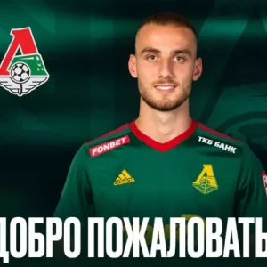 «Локомотив» отдал Митаю 12-й номер, который закреплен за болельщиками. Его не давали никому более 20 лет
