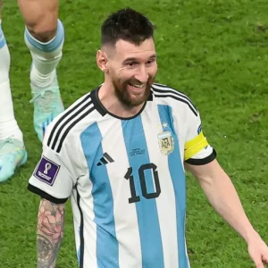Аргентина наигрывает три схемы перед финалом с Францией. Одна из них — против Мбаппе