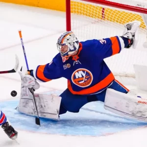 Вратарь «Нью-Йорк Айлендерс» Илья Сорокин признан первой звездой игрового дня в НХЛ