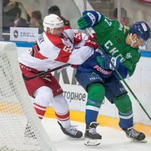 Санников стал игроком белорусского клуба «Брест» и теперь играет вместе с Косовым.