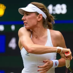 Александрова из России продвинулась во второй раунд теннисного турнира в Кливленде