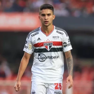 Переговоры по трансферу Родриго из "Сан-Паулу" в "Зенит" продолжаются, но прогресса пока нет, сообщает агент игрока Нестор.