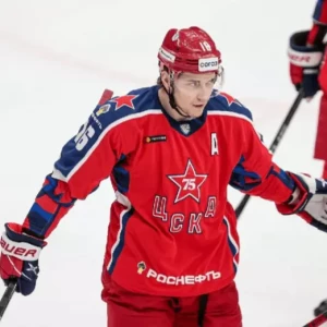 ЦСКА одержал победу над минским "Динамо" на домашнем льду.