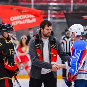 Свитов не сумел набрать очки в дебютном матче за «Омские Крылья»