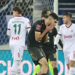 Аванесян из команды "Балтика" выразил недовольство после игры с "Локомотивом"
