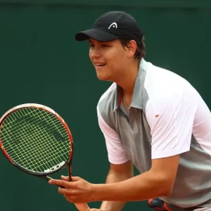 Котов вышел в четвертьфинал турнира в Мальорке