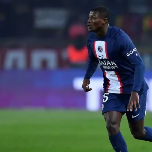Защитник «ПСЖ» не сыграет до конца сезона из-за травмы