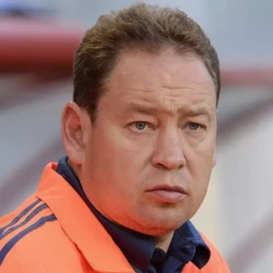 Главный тренер сборной России может быть нанят на работу в Казахстане.