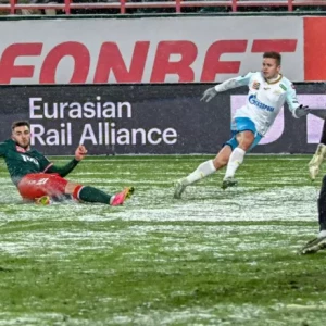Курьезная погода повлияла на первый гол в матче «Зенита» с «Локомотивом», считает футболист Круговой.
