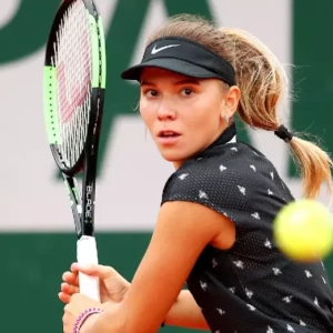 Селехментьева вышла во второй круг турнира в Ченнаи
