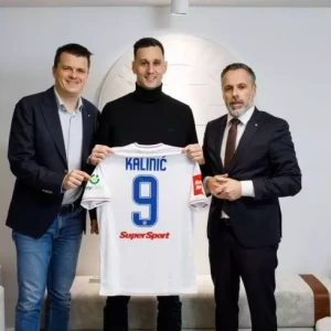 Футболист Калинич перешел в хорватский клуб "Хайдук" и получит зарплату в размере 1 миллион евро.