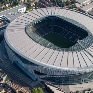Планы на строительство стадиона "Манчестер Юнайтед": построит ли сэр Джим Рэтклифф новую арену и как это отразится на "Олд Траффорд"?