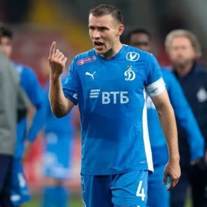 Футболист Паршивлюк восстановился и присоединился к тренировкам вместе с остальной командой «Динамо», сообщает РИА Новости.