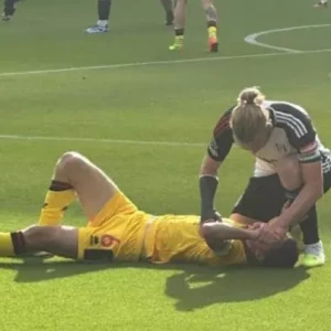 Защитник Шеффилда получил жуткую травму в матче против Фулхэма