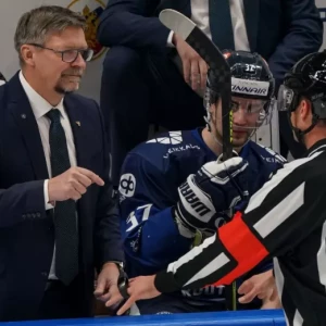 Главный тренер сборной Финляндии по хоккею резко ответил на критику словацкого функционера