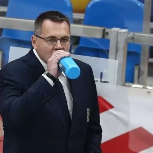 Борис Майоров высказывает своё недоумение по поводу бездействия Назарова, который ранее был его подопечным и прошел путь от тренера до нынешнего состояния.