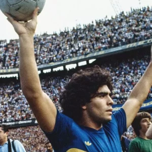 Легендарный гол Диего Марадоны: 40 лет назад он впервые забил «Ривер Плейт» в «суперкласико»