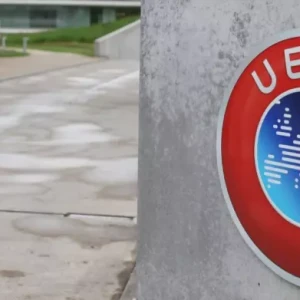 УЕФА выразил негодование по поводу действий болельщиков «Легии» перед встречей команд в рамках Лиги конференций с «Астон Виллой» в Бирмингеме.