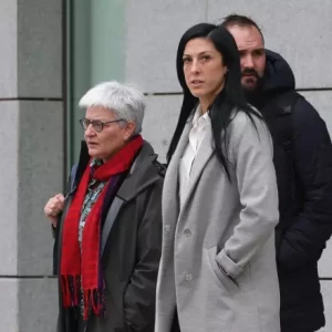 Свидетельство испанской футбольной звезды Хеннисер Эрмосо в расследовании о сексуальном насилии против Луиса Рубиалеса.