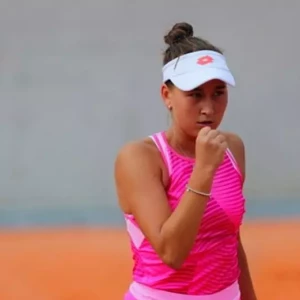 Рахимова потерпела поражение от Кырсти в первом круге турнира в Стамбуле