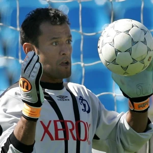 «Золотые перчатки» с дырками: Топ-5 самых провальных вратарей-легионеров в истории РПЛ