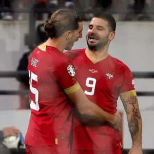 Сборная Сербии грозится отказаться от участия в Евро-2024. После возвращения в игре на 95-й минуте лучше воздержаться от таких шагов.