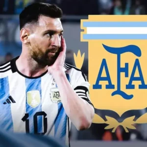 Лионель Месси не сможет сыграть в товарищеских матчах сборной Аргентины из-за травмы.