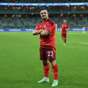 Сборная Швейцарии одолела Турцию со счетом 3-1. Джердан Шакири оформил дубль и принес своей команде победу.