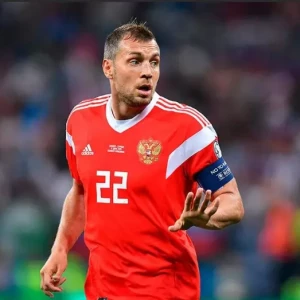 7 футболистов сборной России, которым после ЕВРО 2021 нужно искать замену.