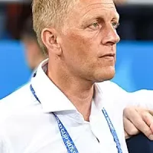 Интервью бывшего тренера сборной Исландии: как работал дантистом, начанал тренировать и каким запомнил Евро-2016