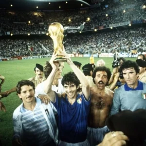 Чем запомнился Чемпионат Мира по футболу 1982?