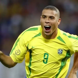 Последние герои романтики: Топ-10 лучших нападающих 2000-х, по которым мы скучаем