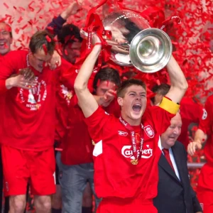 Кубок, слезы и разбитые сердца: 10 величайших финалов Лиги Чемпионов, которые перевернули историю футбола