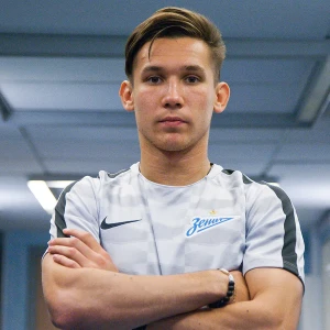 Топ-7 самых дорогих трансферов внутри РПЛ, обернувшихся провалом