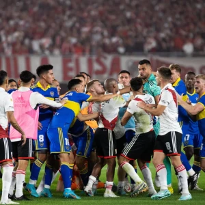 10 самых яростных дерби мира: Где футбол превращается в войну